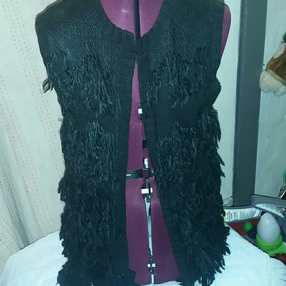 women's knit sweater vest size small, xhilaration